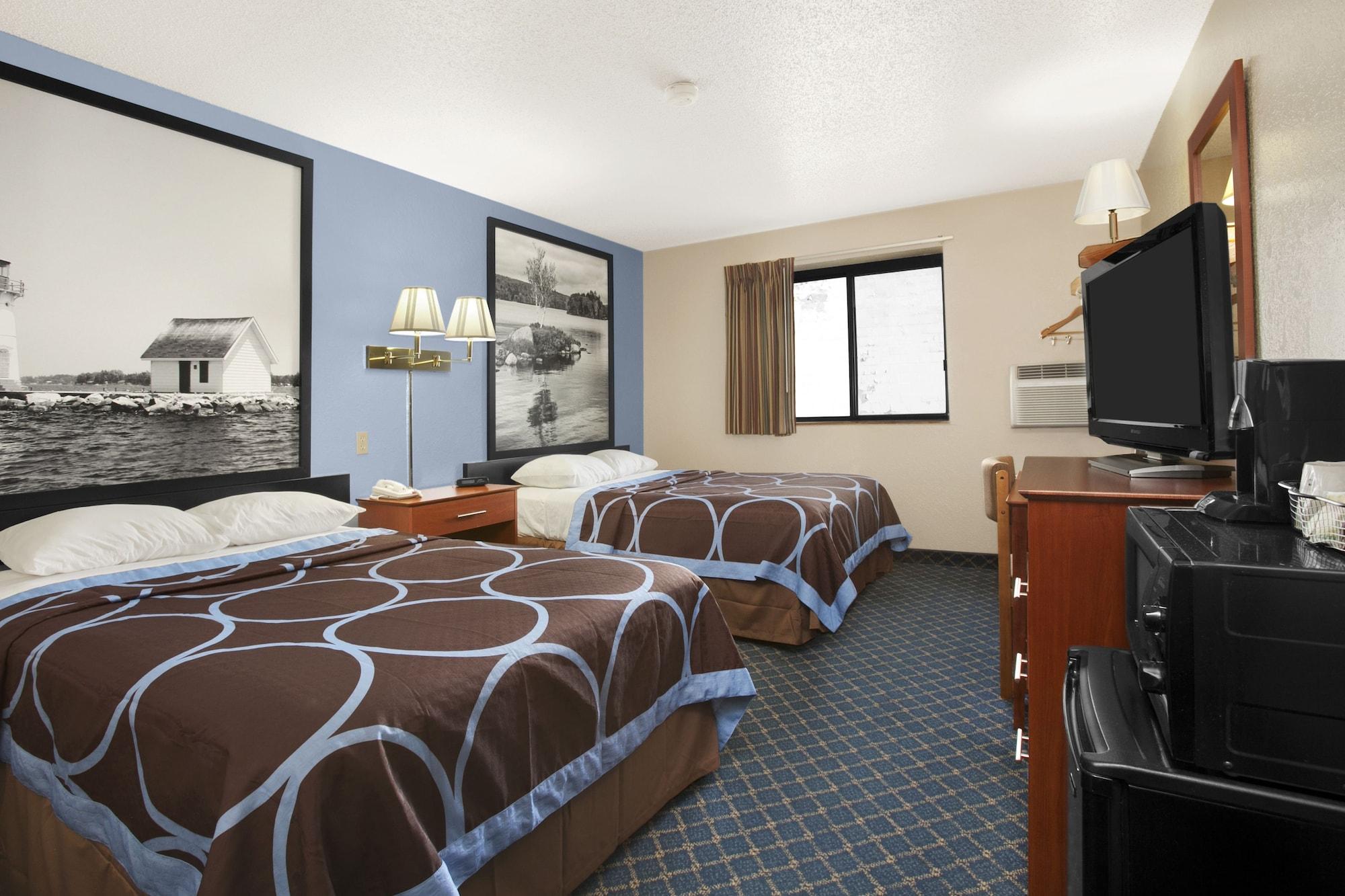 Super 8 By Wyndham Massena Ny Motel Exterior photo